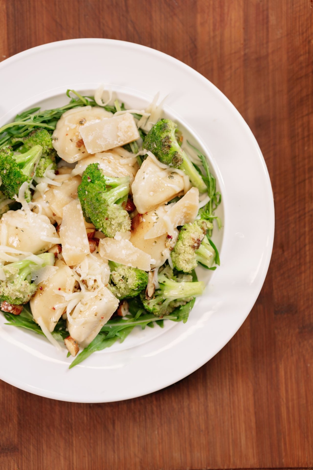 ყველის ვარენიკები ბროკოლით